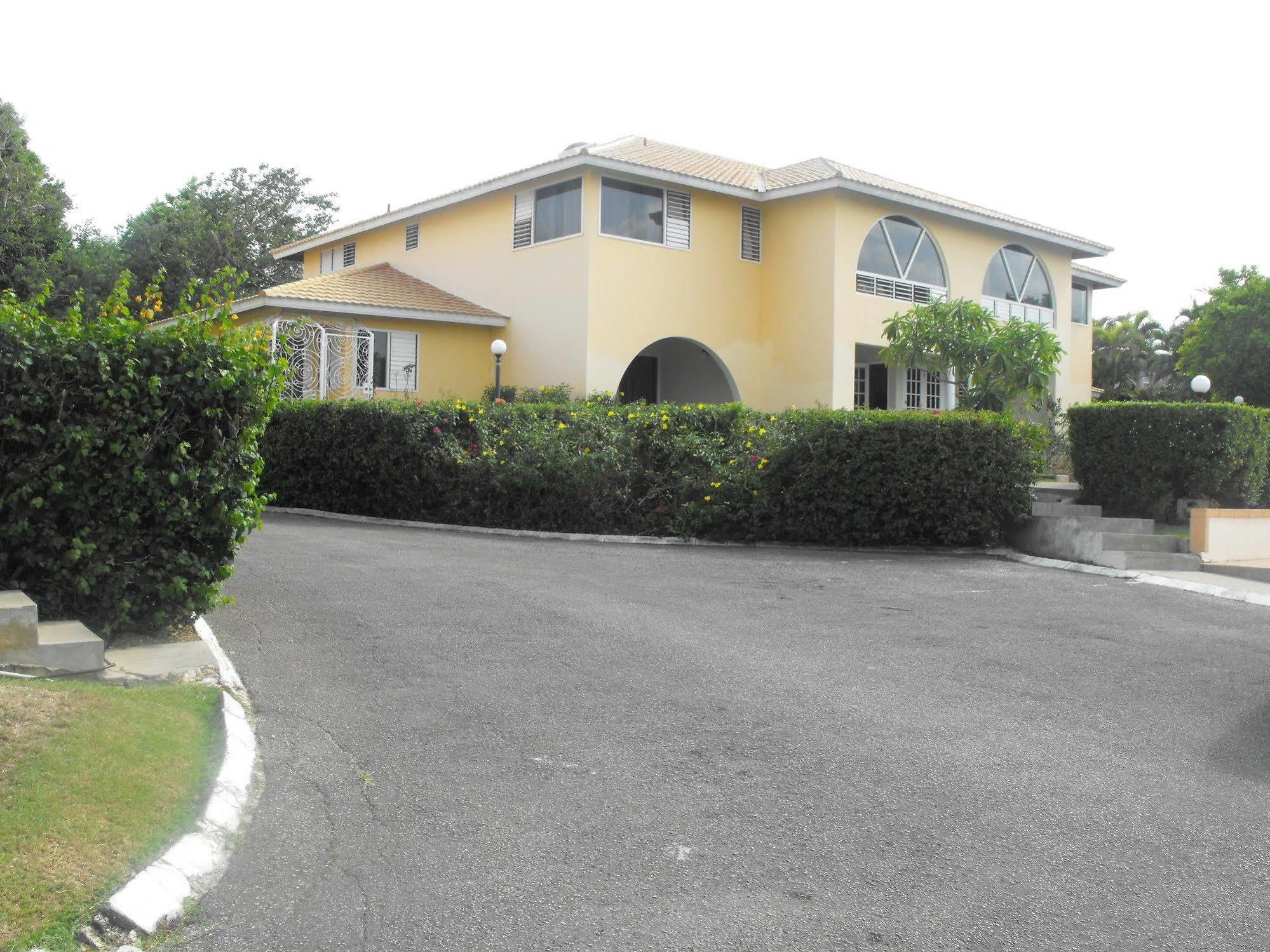 The Atrium At Ironshore Montego Bay Exterior photo